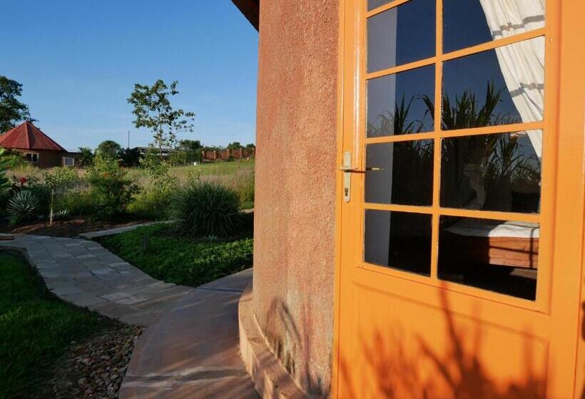 Deluxe room with river view, Bugesera Lodge