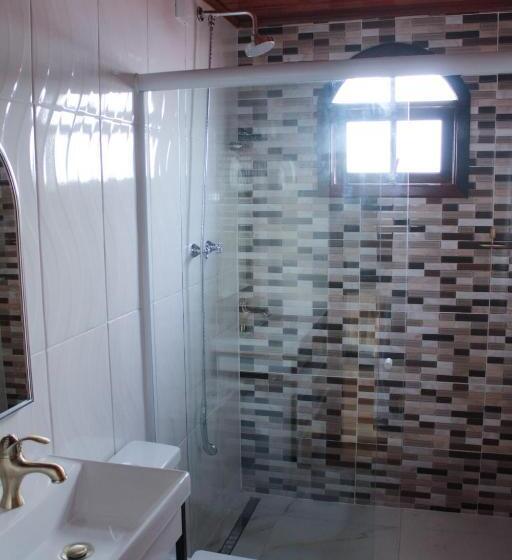 סוויטה עם מרפסת, Pousada Villa Paty Campos Do Jordão