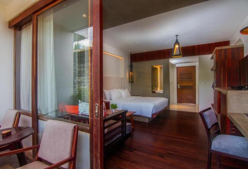 اتاق لوکس با چشم‌انداز استخر, Apsara Residence