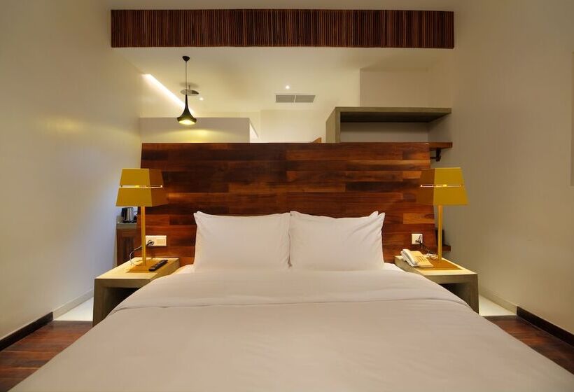 اتاق لوکس با چشم‌انداز استخر, Apsara Residence