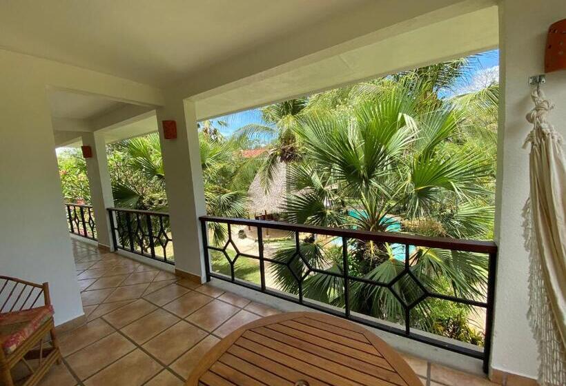 발코니 디럭스 룸, Cantarana