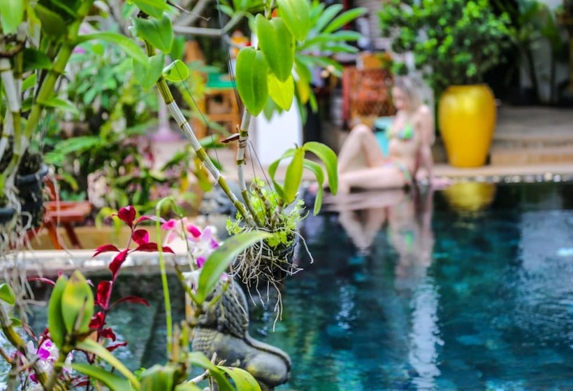 غرفة ديلوكس مطلة على حمام السباحة, Green Leaf Boutique