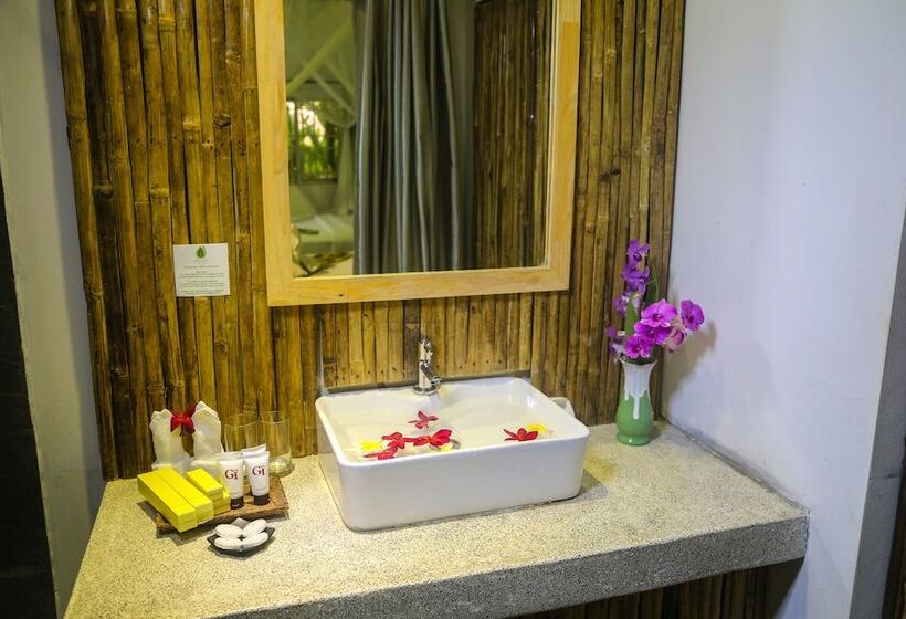 غرفة ديلوكس مطلة على حمام السباحة, Green Leaf Boutique