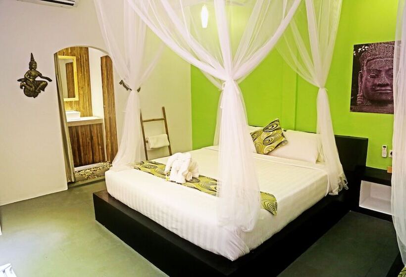 غرفة ديلوكس مطلة على حمام السباحة, Green Leaf Boutique