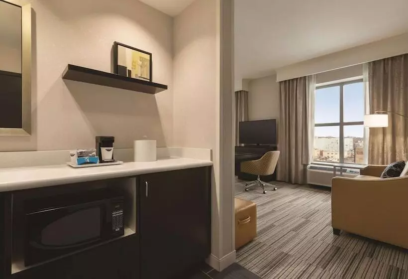 ダブルベッドのスタンダードスタジオ, Hampton Inn & Suites Roanokedowntown
