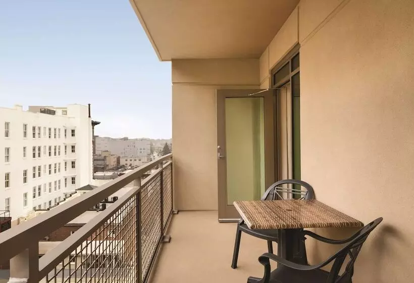 ２ダブルベッドのスタンダードルーム, Hampton Inn & Suites Roanokedowntown
