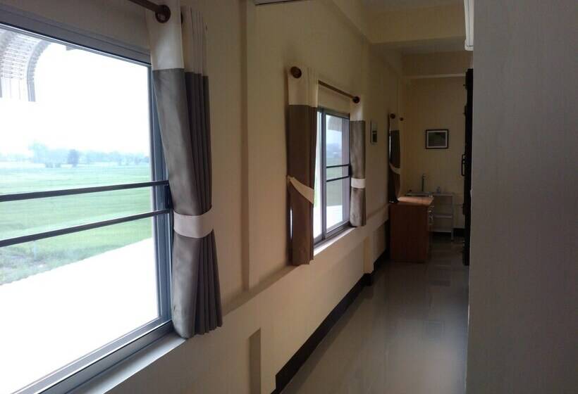 スイート, Him Doi House