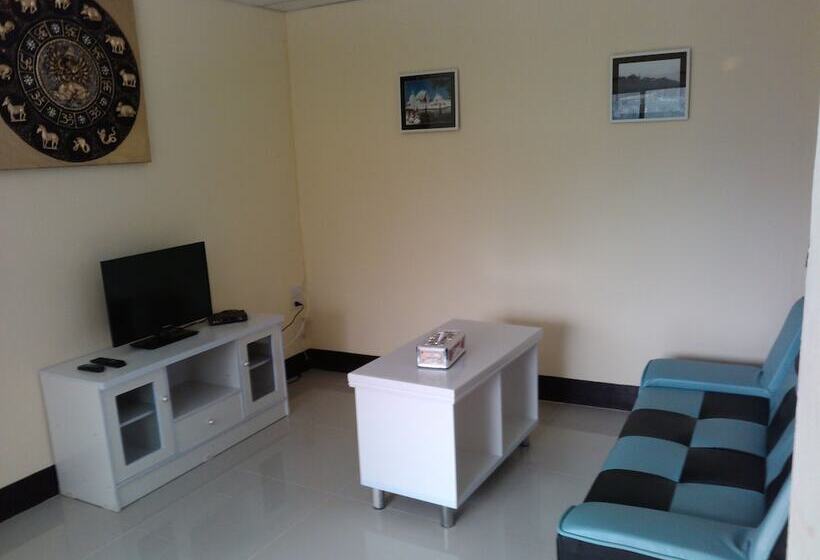 スイート, Him Doi House