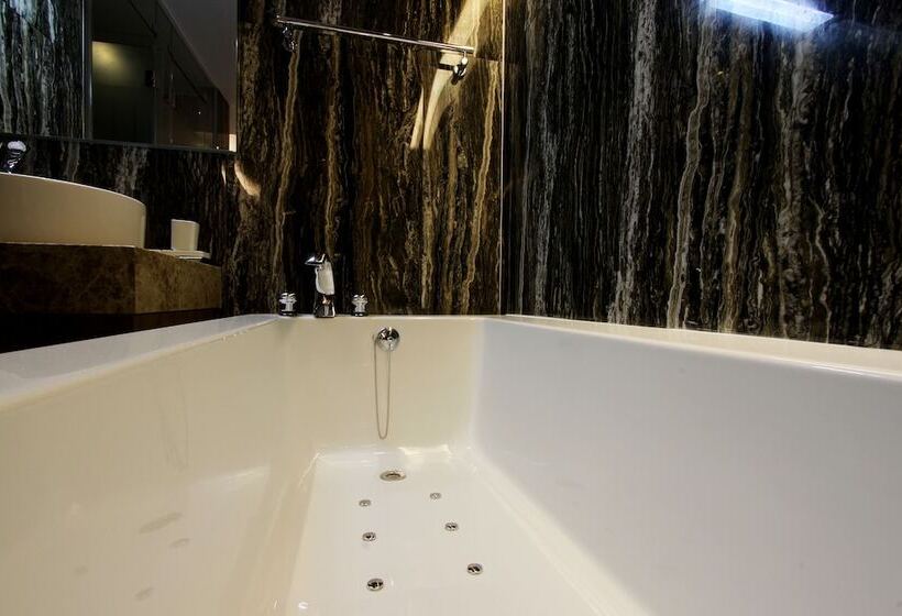 غرفة قياسية, Royal Prime