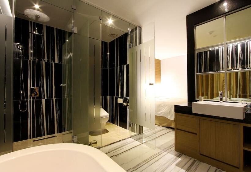 غرفة ديلوكس, Royal Prime