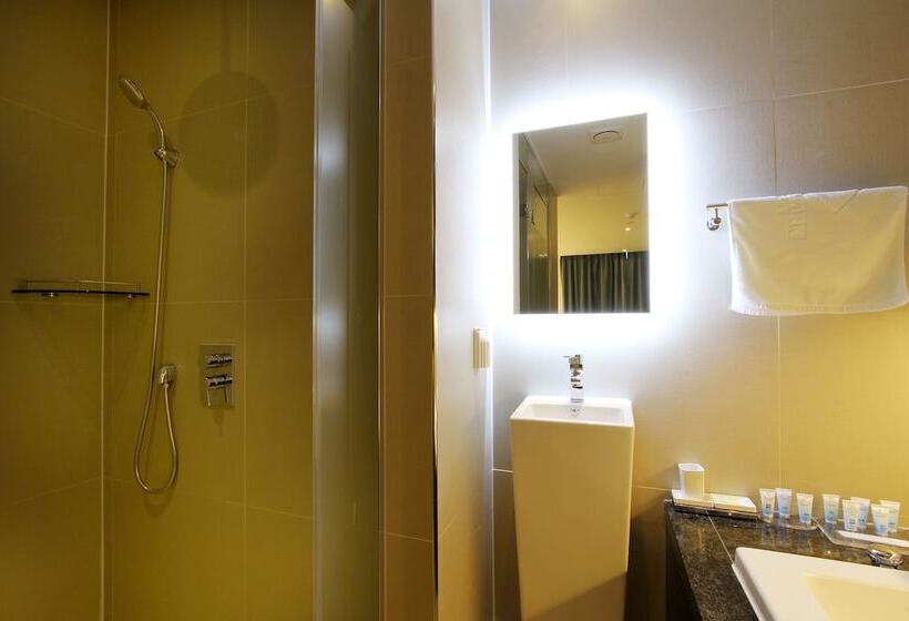 غرفة ديلوكس, Royal Prime