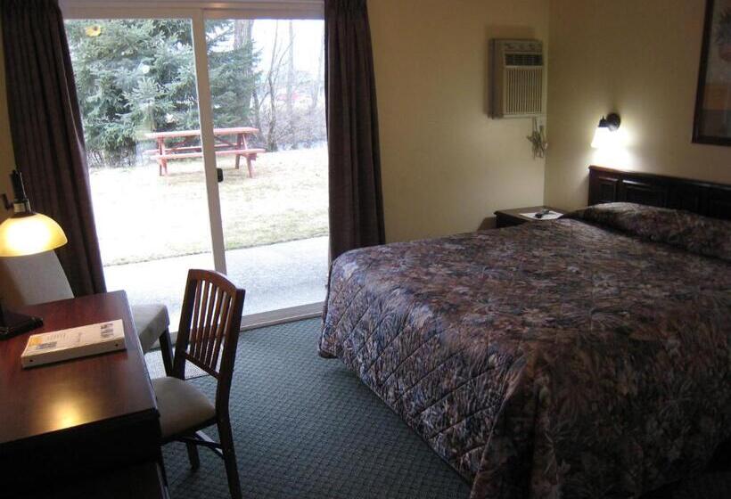 リバービュースタンダードルーム, Johnny's Motel