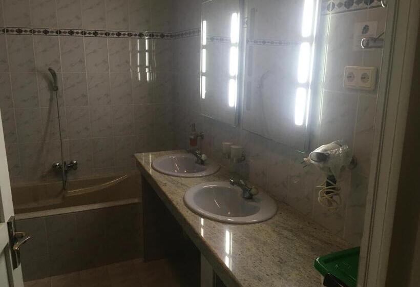 Трехместный Номер Deluxe, Raja Beach