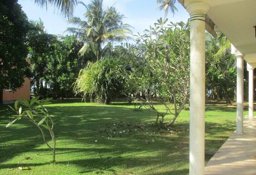 패밀리 룸, Raja Beach