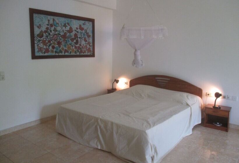 스탠다드 발코니 룸, Raja Beach