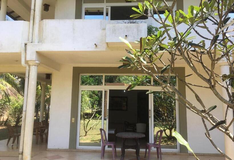 디럭스 룸, Raja Beach