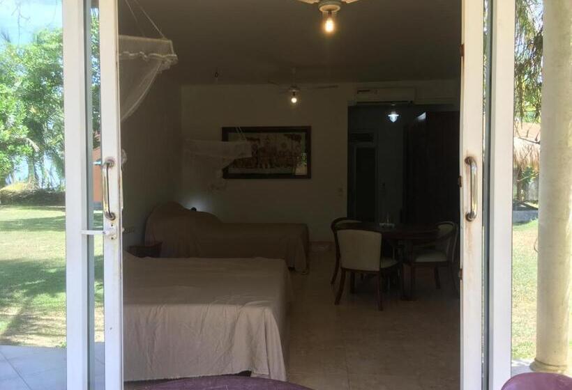 디럭스 패밀리 룸, Raja Beach