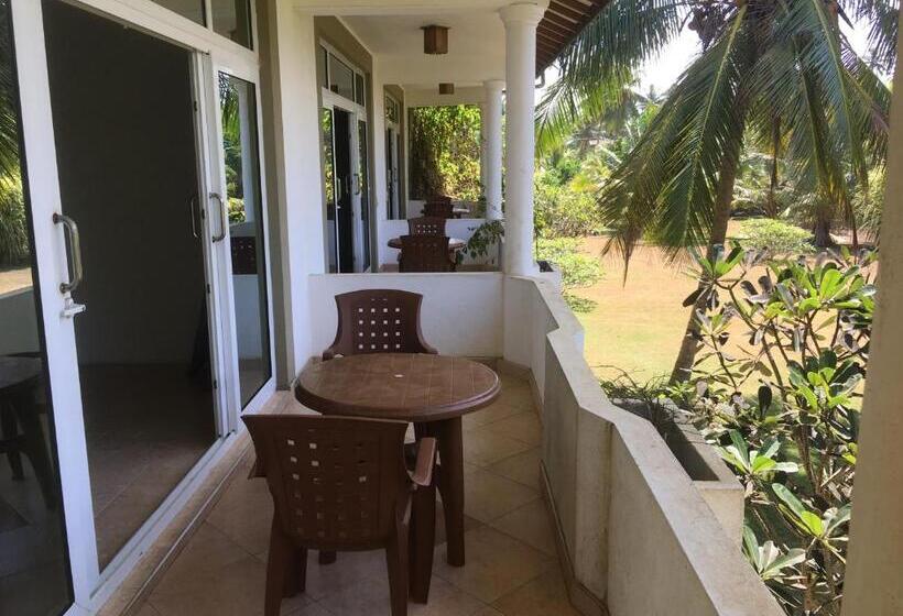 스탠다드 발코니 룸, Raja Beach