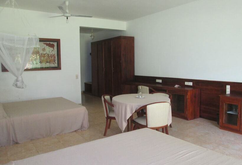 패밀리 룸, Raja Beach