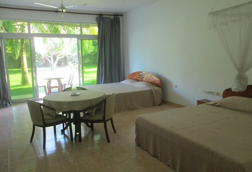 패밀리 룸, Raja Beach