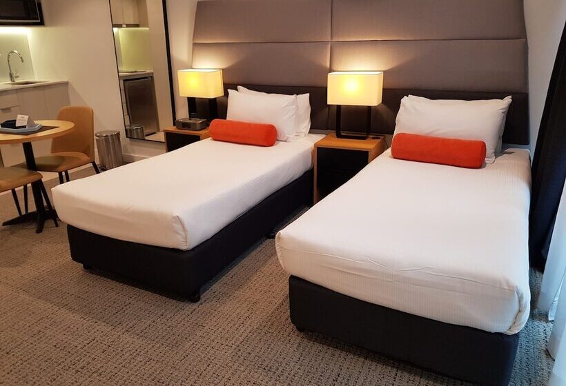 高级工作室, Quest St Leonards