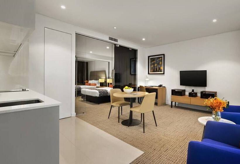 豪华工作室, Quest St Leonards