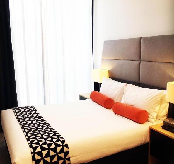 Escritório Estándar, Quest St Leonards