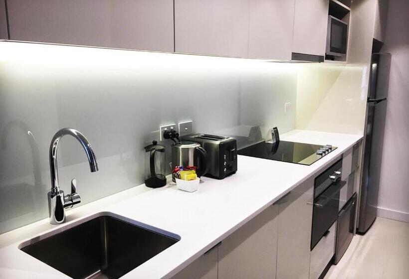 豪华工作室, Quest St Leonards