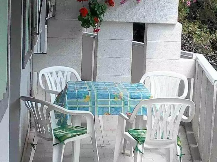 استودیوی استاندارد, Residence Primula