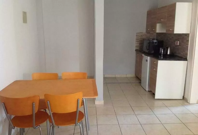 استودیوی استاندارد, Alecos Hotel Apartments