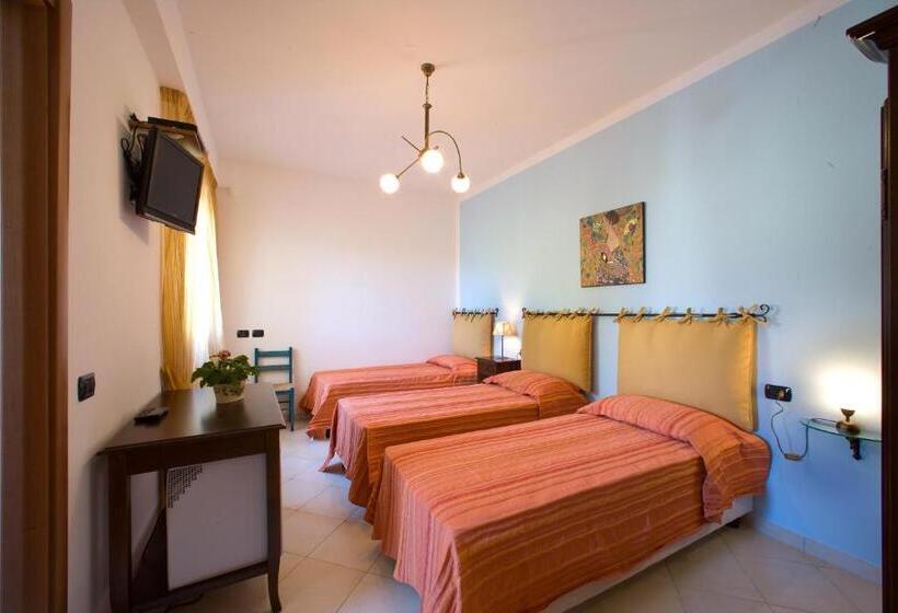 标准三人间, Casa Pendola