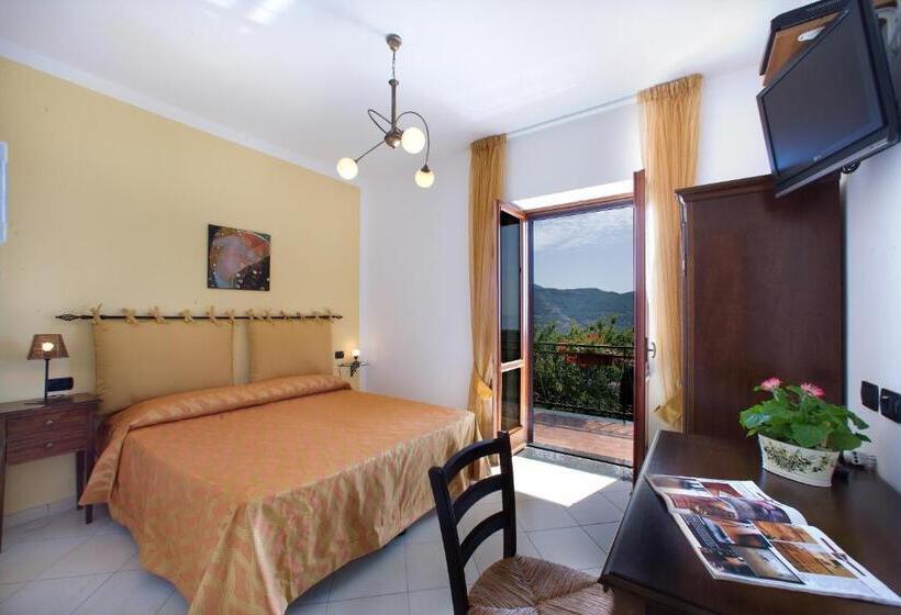 带阳台的豪华间, Casa Pendola