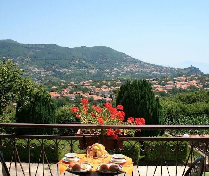 标准三人间, Casa Pendola