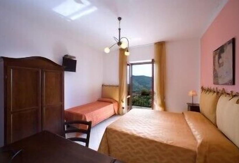 标准三人间, Casa Pendola