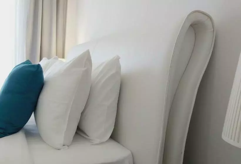 Romanttinen Huone, Akrogiali Exclusive