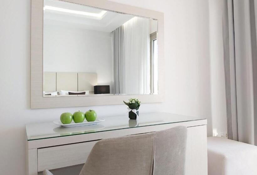 浪漫感的房间, Akrogiali Exclusive