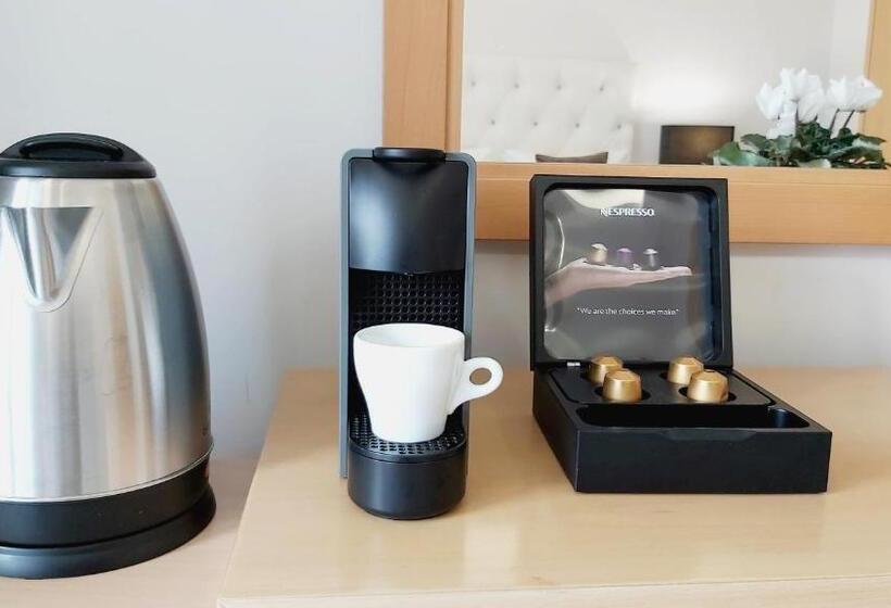 浪漫感的房间, Akrogiali Exclusive