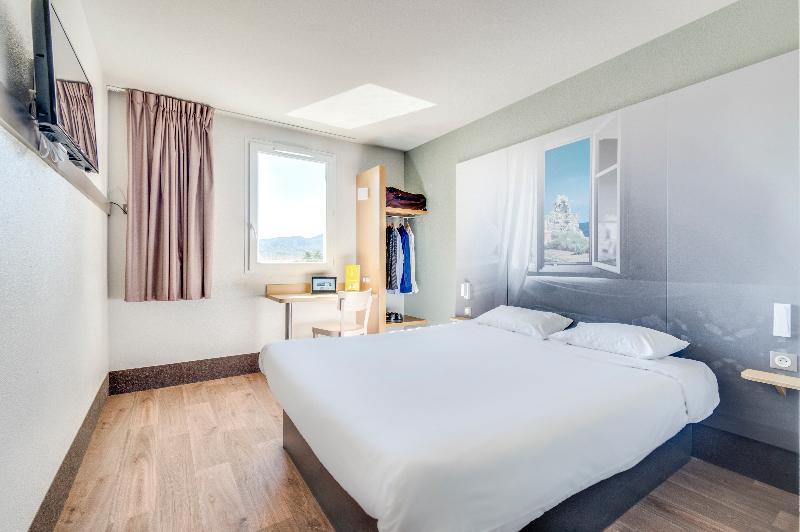 Номер Стандарт, B&b Hotel Brignoles