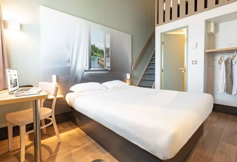 Standard 4 Pers. Værelse, B&b Hotel Laval Changé