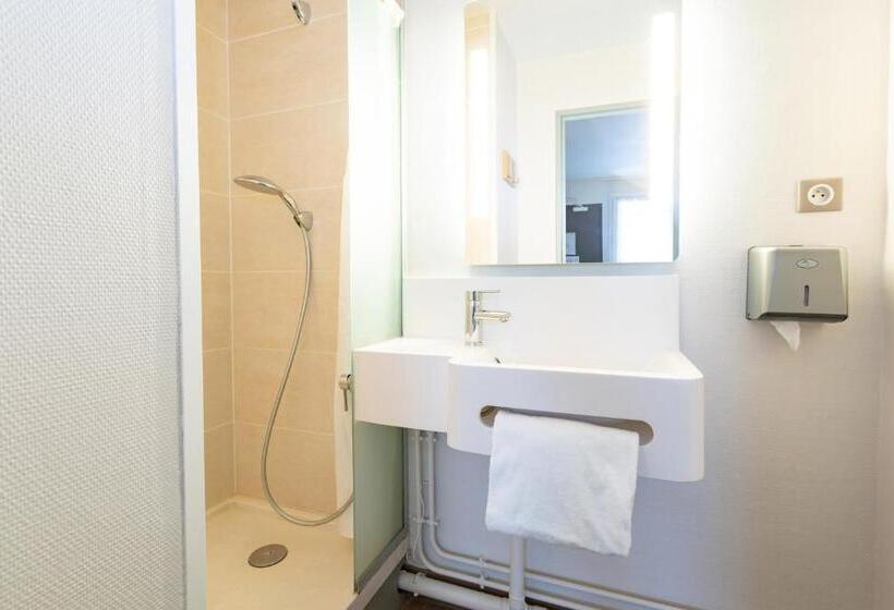 Четырехместный Номер Стандарт, B&b Hotel Laval Changé