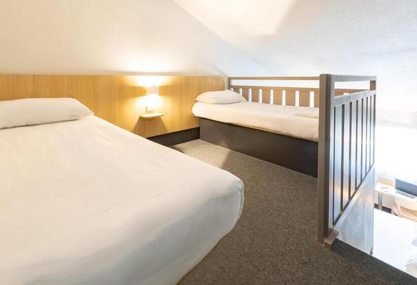 Четырехместный Номер Стандарт, B&b Hotel Laval Changé