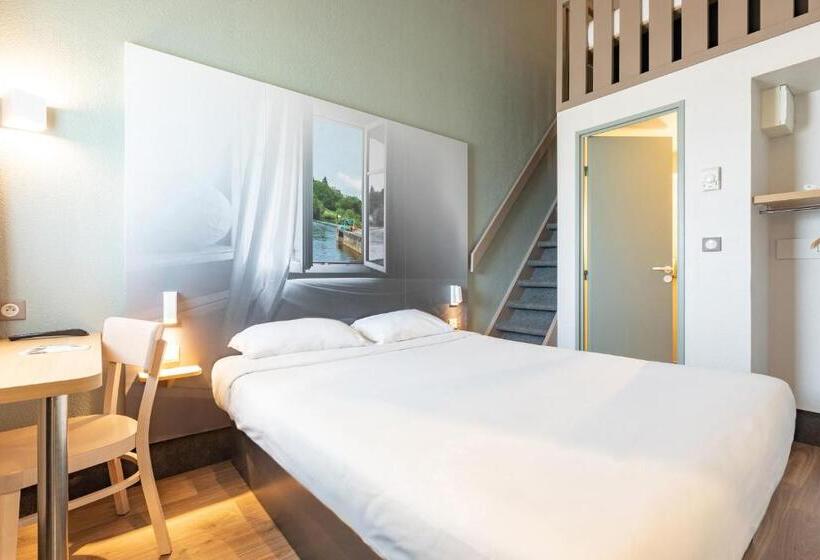 Четырехместный Номер Стандарт, B&b Hotel Laval Changé