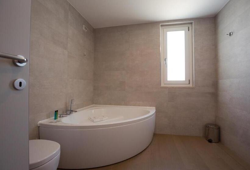 Номер Executive, Calaponte