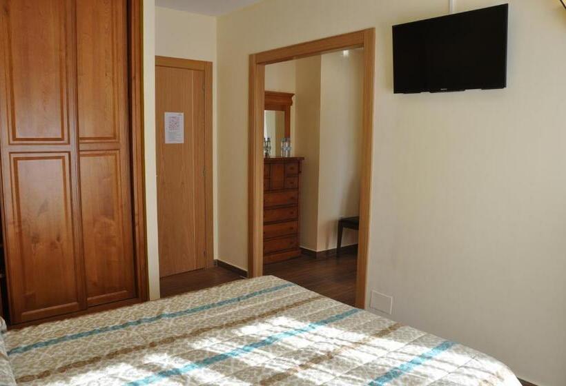 4인용 스탠다드 룸, De Alba