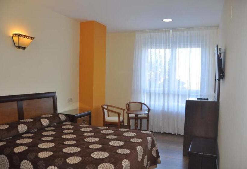 Habitación Estándar, De Alba