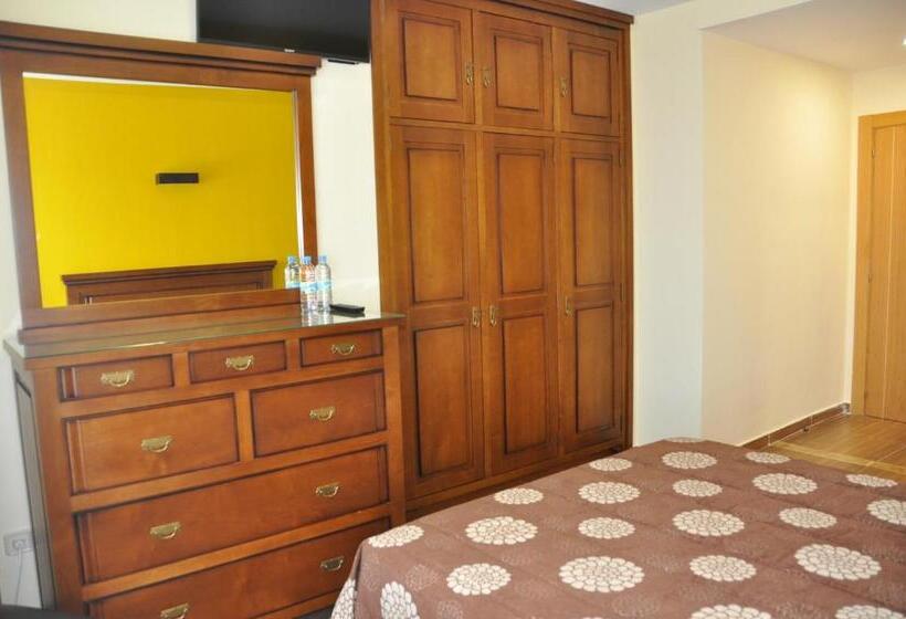 Habitación Estándar, De Alba