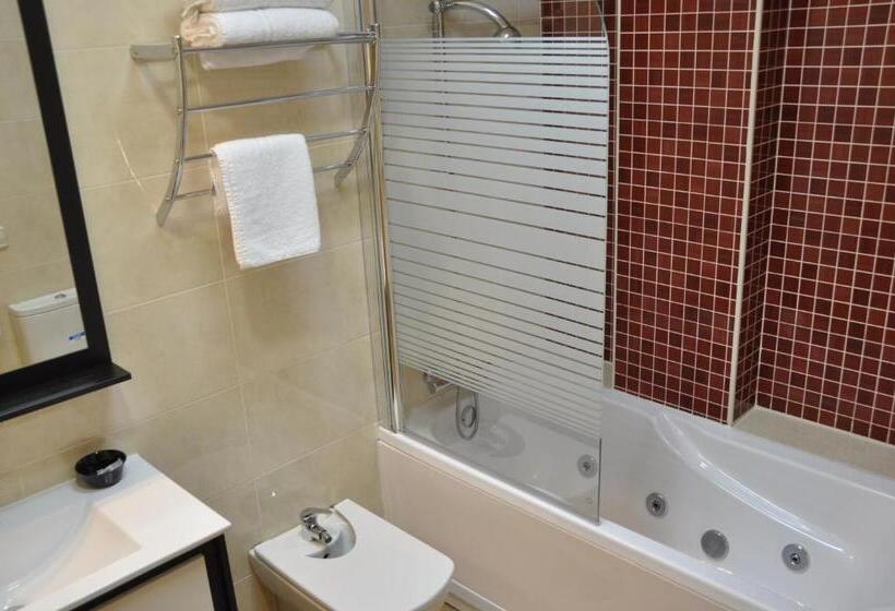 Habitación Estándar, De Alba