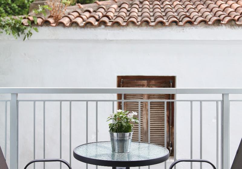 חדר סטנדרט עם מרפסת, Design Architectonika