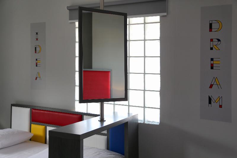 חדר סטנדרט לשלושה, Design Architectonika