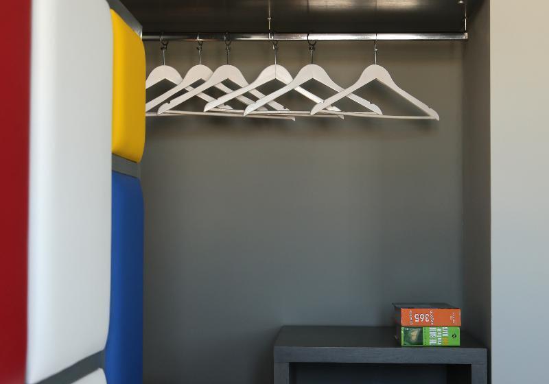 חדר סטנדרט לשלושה, Design Architectonika